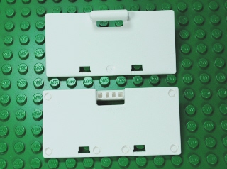 10563